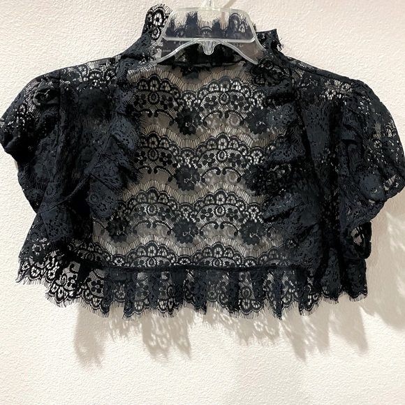 Other - 🎉Black Bolero Sz M Can Be Worn Many Ways, Black Lace Borders the Sleeves & Neck